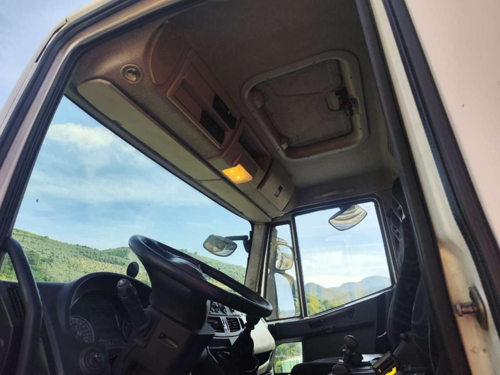 Iveco EUROCARGO 150E22P Foto 7