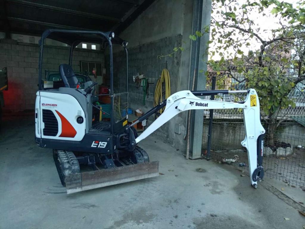 Bobcat E19 Foto 1