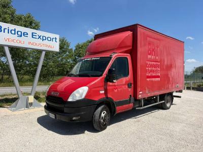 Iveco DAILY 35C15 3000 CC sponda idraulica in vendita da Bridge Export Srl