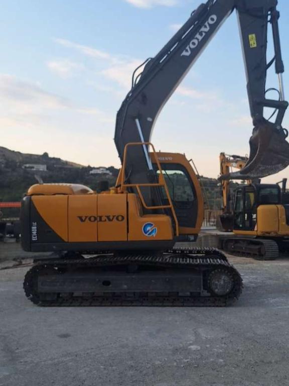 Volvo EC140B Foto 2