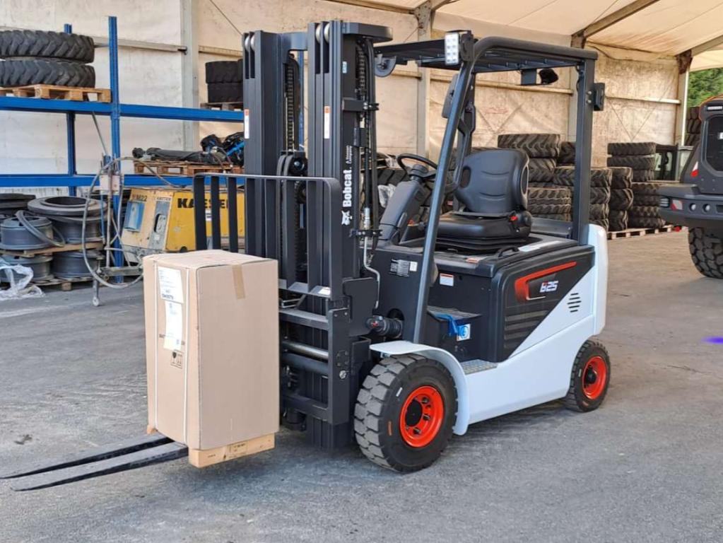 Bobcat B25 Foto 1