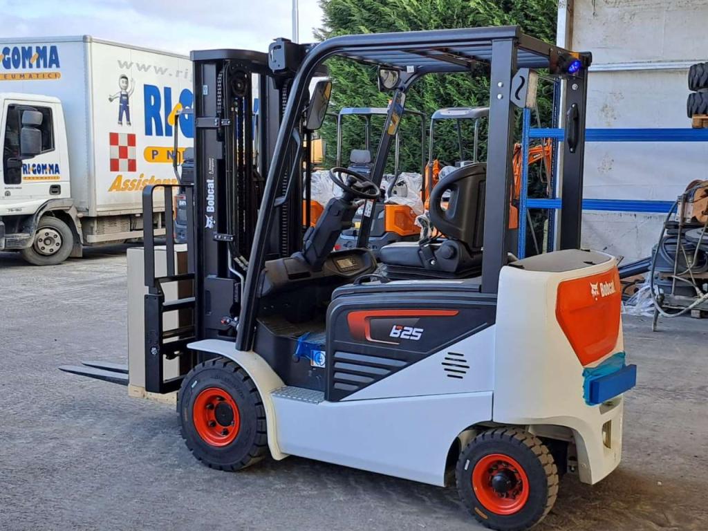 Bobcat B25 Foto 3