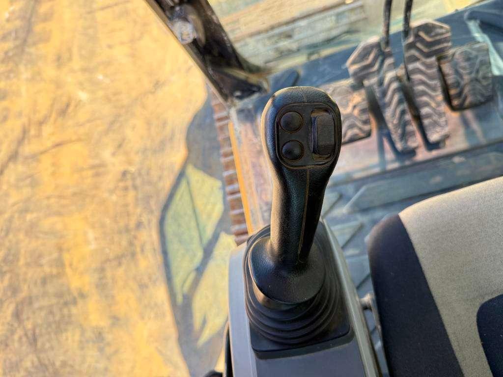 Caterpillar 320FL - New Bucket / Hammer Lines / Camera Foto 10
