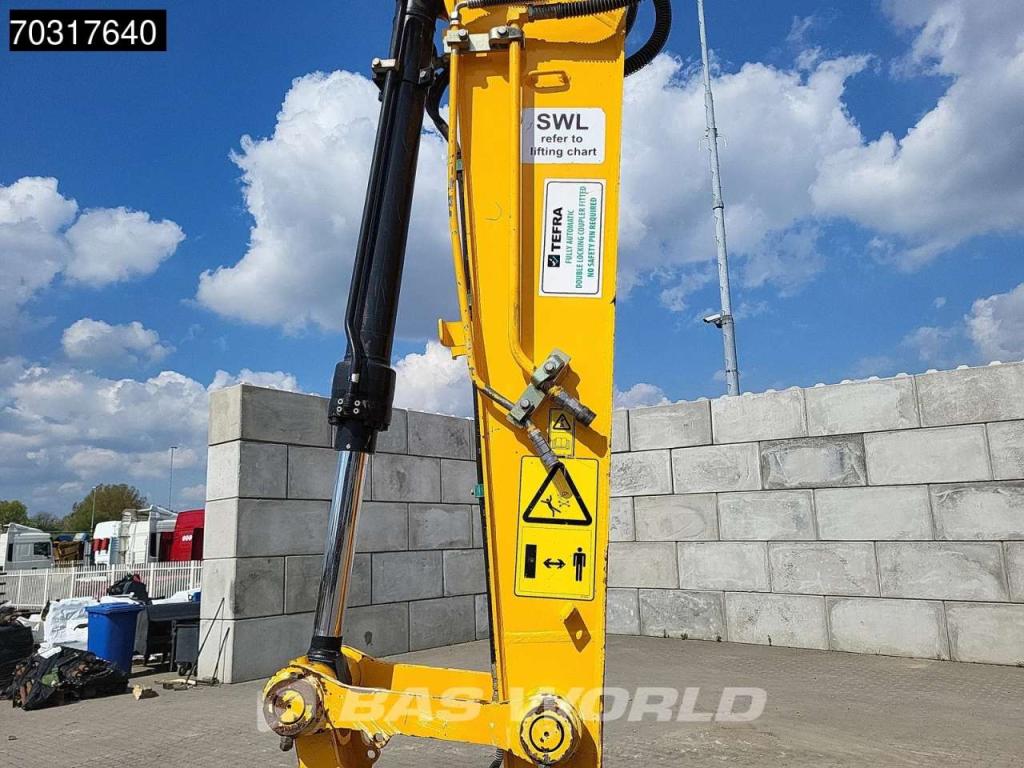 JCB JS131 LC Foto 10
