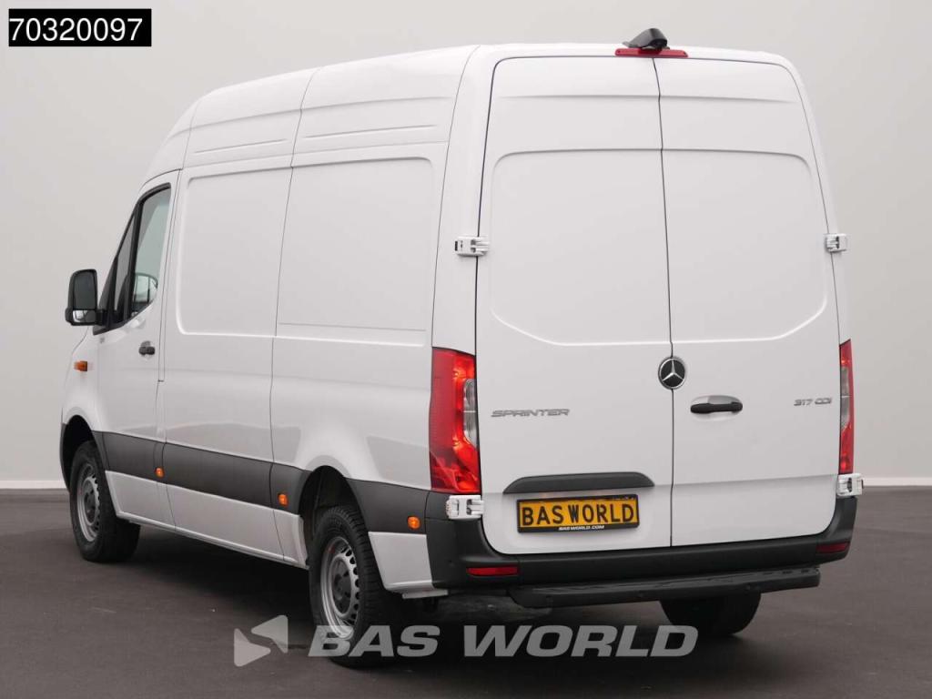 Mercedes-Benz Sprinter 317 CDI Automaat LED 2025 Model L2H2 170PK Navi Airco Cruise Camera MBUX CarPlay Stoelverw Foto 2