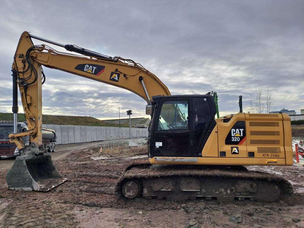 Caterpillar 320 Foto 2