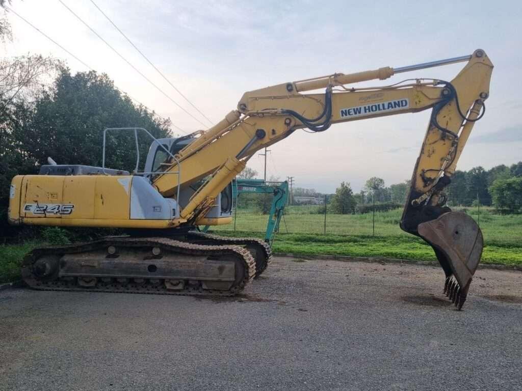 New Holland Kobelco E235 Foto 10