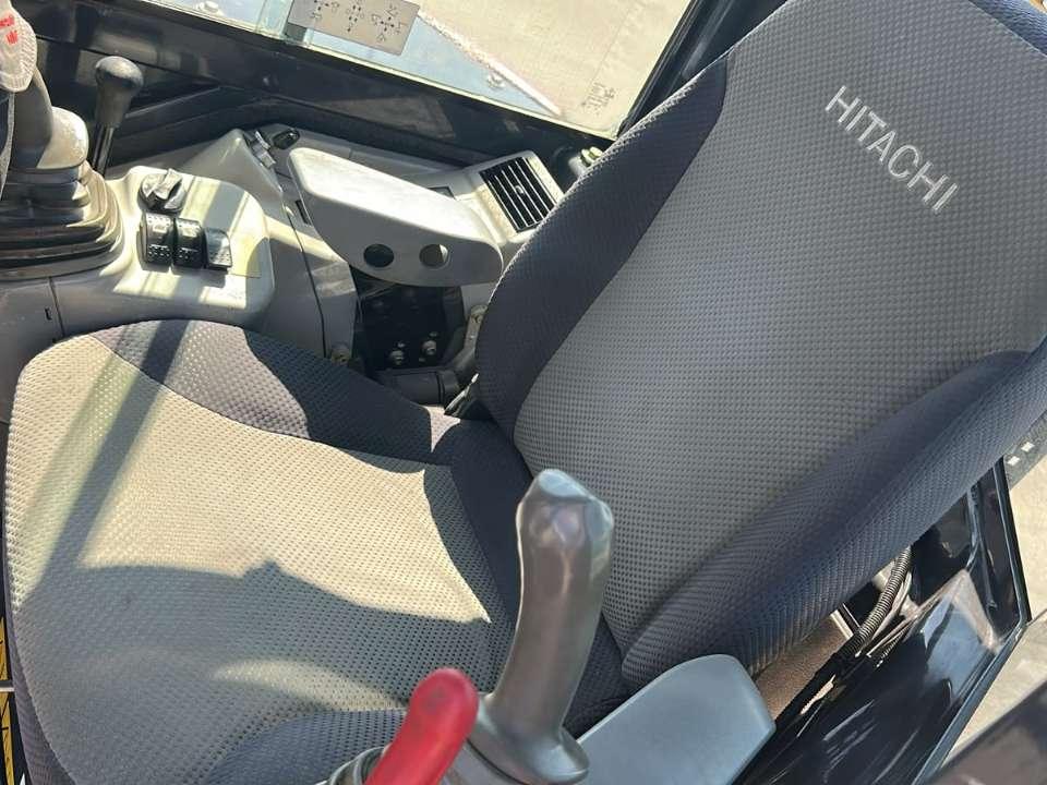 Hitachi Zaxis 55U-5A Foto 9