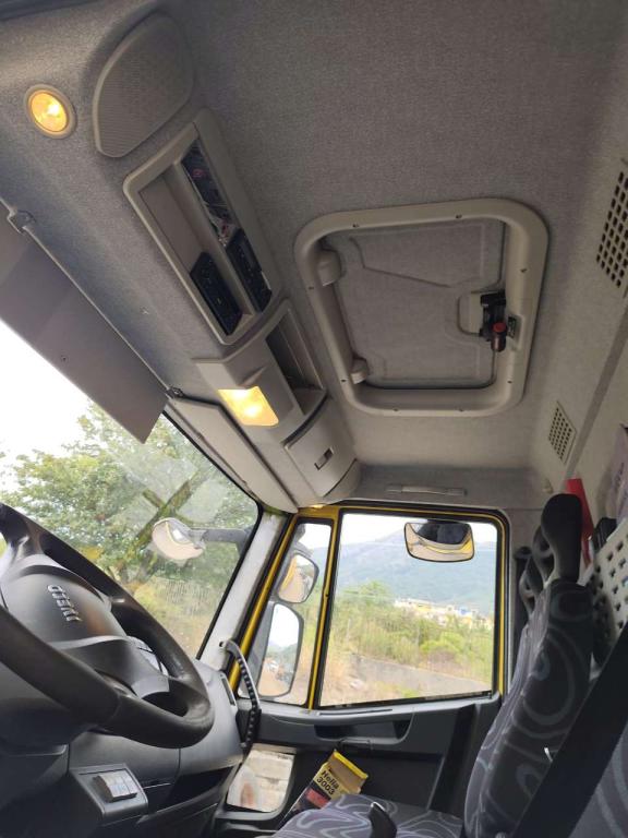 Iveco EUROCARGO CUBE 120E28P Foto 2