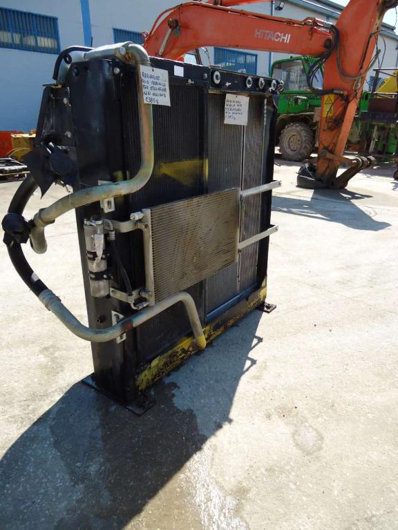 Radiatore olio idraulico per New Holland 385B Foto 3