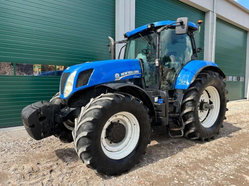 New Holland T7.235 Power Command Foto 1