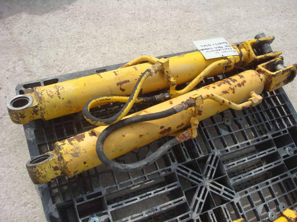 Pistone sollevamento per Komatsu D31S Foto 1