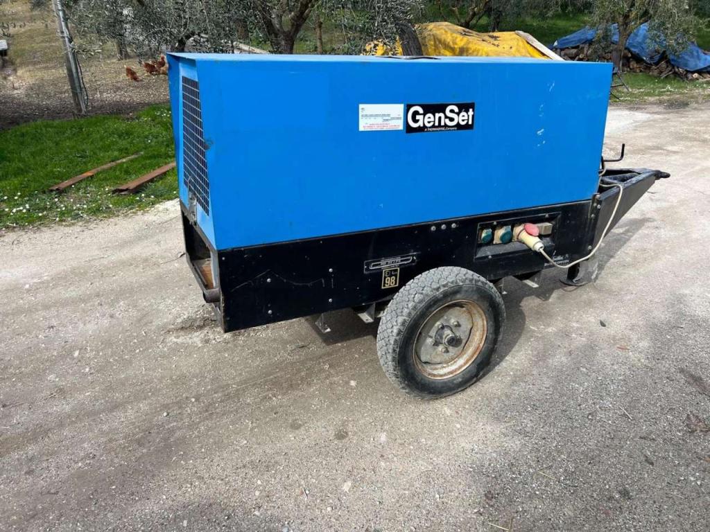 Genset MG30IPS Foto 2