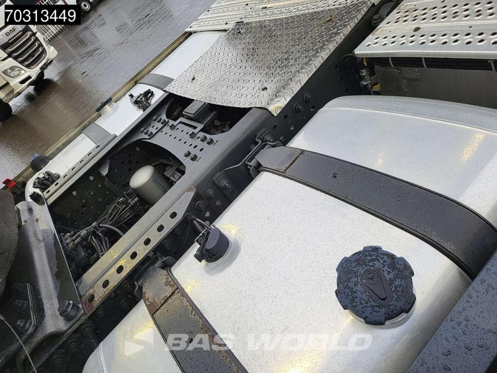 Mercedes-Benz Actros 1848 4X2 GigaSpace Retarder 2xTanks Standklima Foto 15