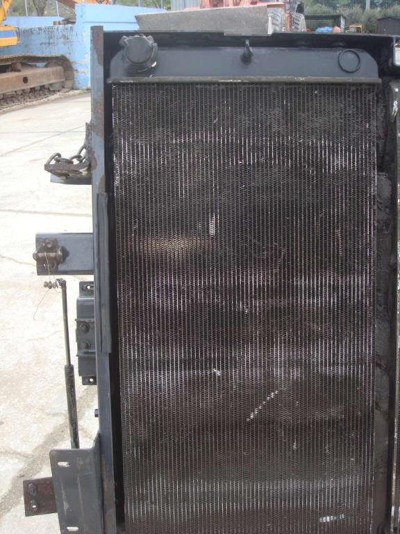Radiatore acqua per Hitachi ZW220 Foto 7