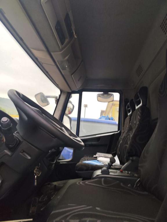 Iveco EUROCARGO 140E25 Foto 5