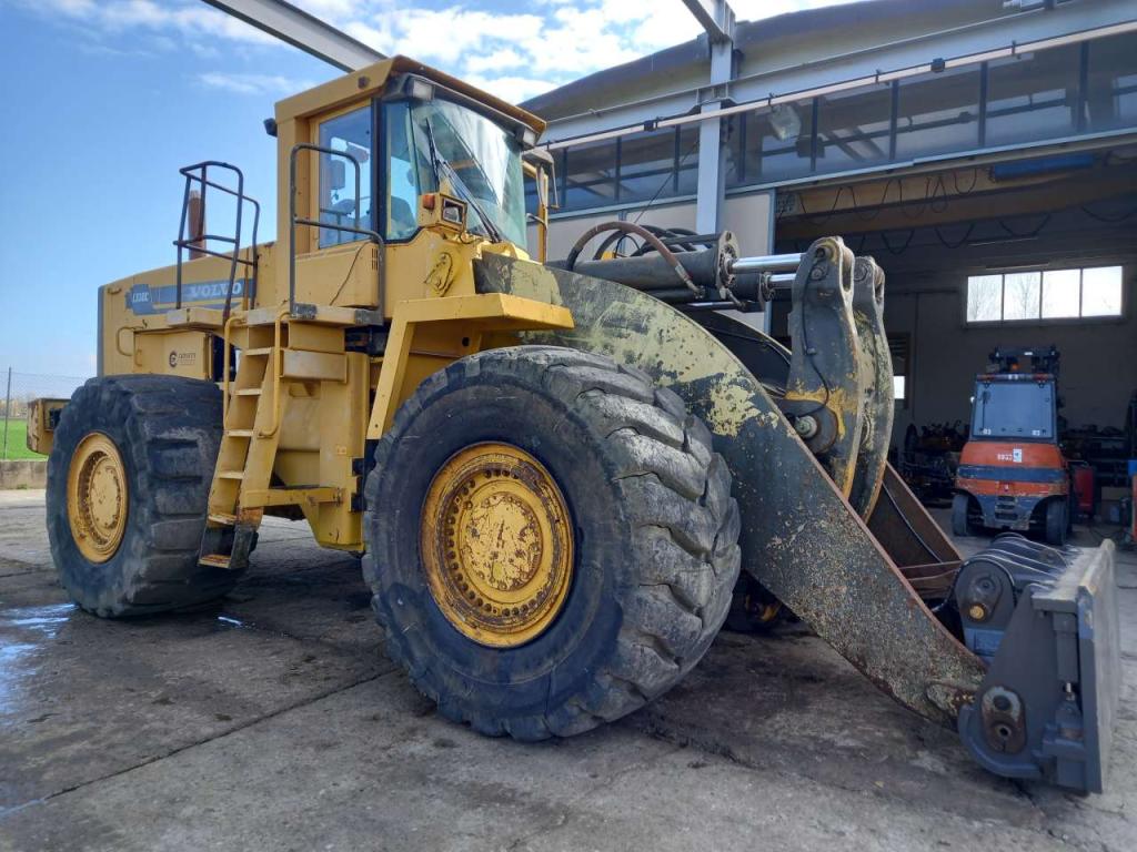 Volvo L330C Foto 6