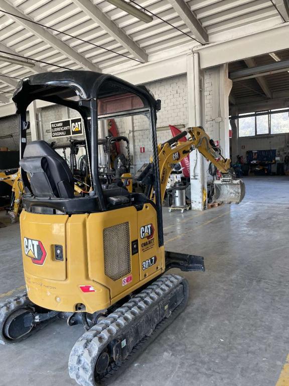 Caterpillar 301.7 Foto 1