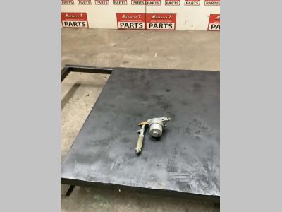 Supporto filtro servocomandi per New Holland E 385 in vendita da Massucco T. Srl Area Ricambi