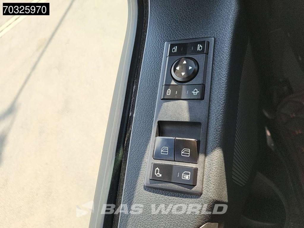 Mercedes-Benz Actros 1845 4X2 BigSpace Retarder 2xTanks Standklima Foto 25