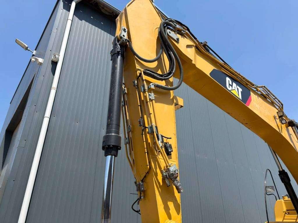 Caterpillar 323D L Foto 16