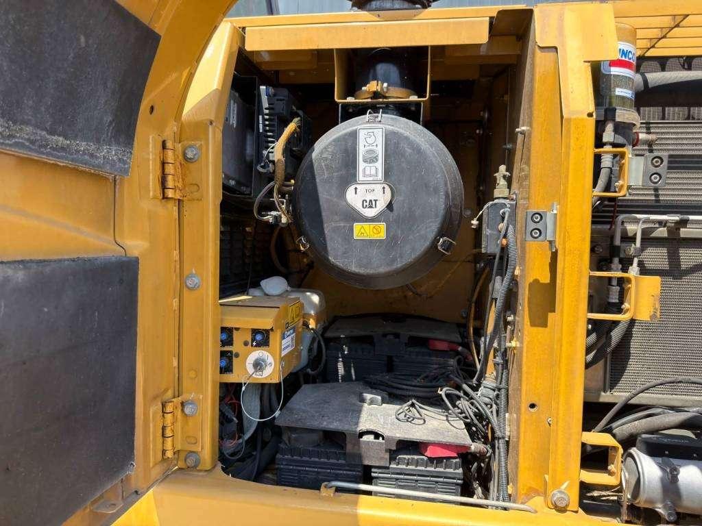 Caterpillar 323D L Foto 27