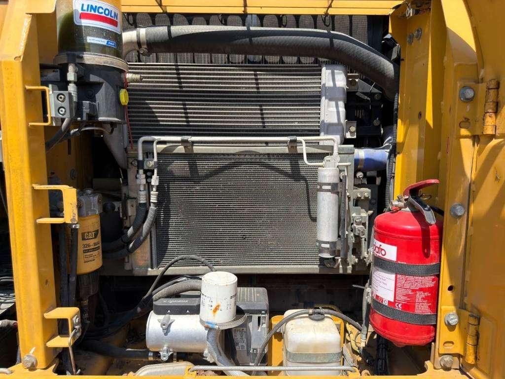 Caterpillar 323D L Foto 28