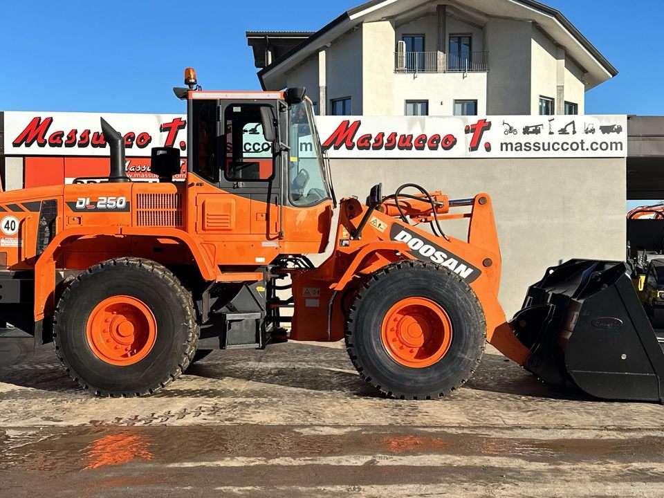 Doosan DL250 Foto 17