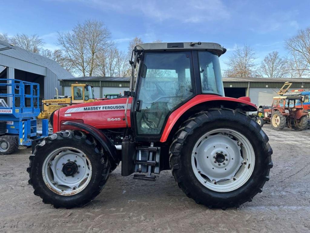 Massey Ferguson 5445 Foto 2
