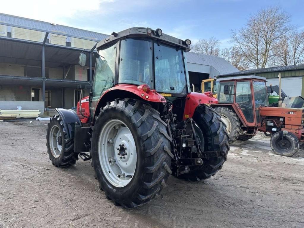 Massey Ferguson 5445 Foto 3