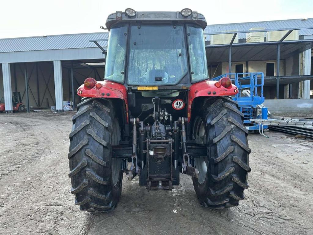Massey Ferguson 5445 Foto 4