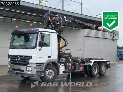 Mercedes-Benz Actros 2541 6X2 Jonsered J1142Z80A Crane + 20 tons hooklift Lift-axle Full Air  Euro 3 in vendita da BAS World B.V.