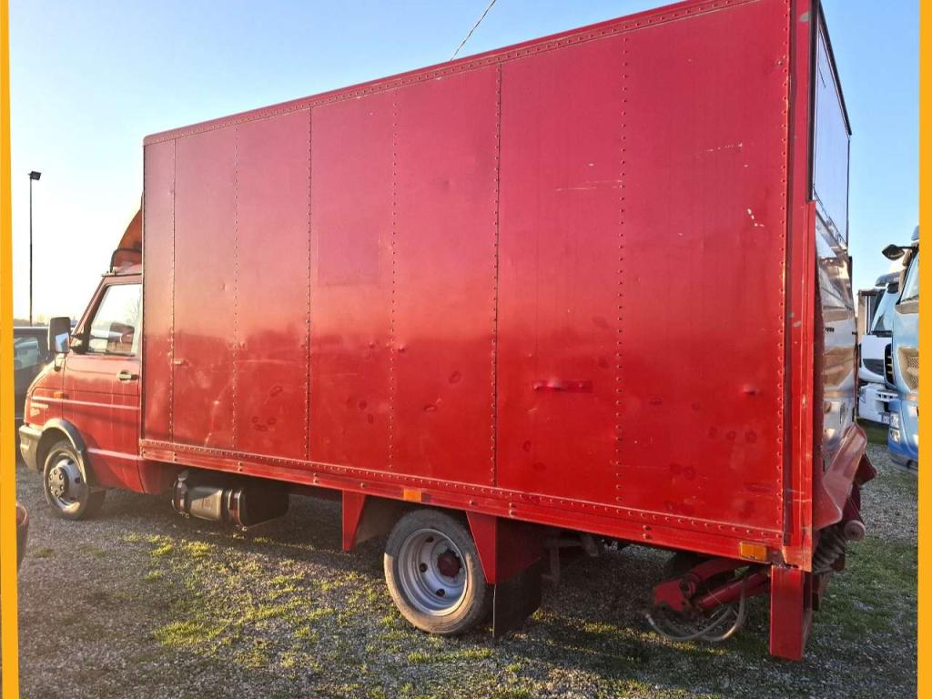 Iveco 35.10 Foto 4