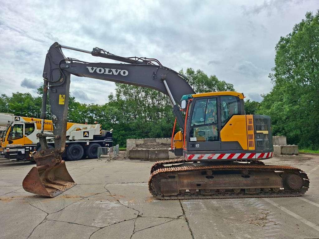 Volvo ECR235EL (+3 Buckets) Foto 1