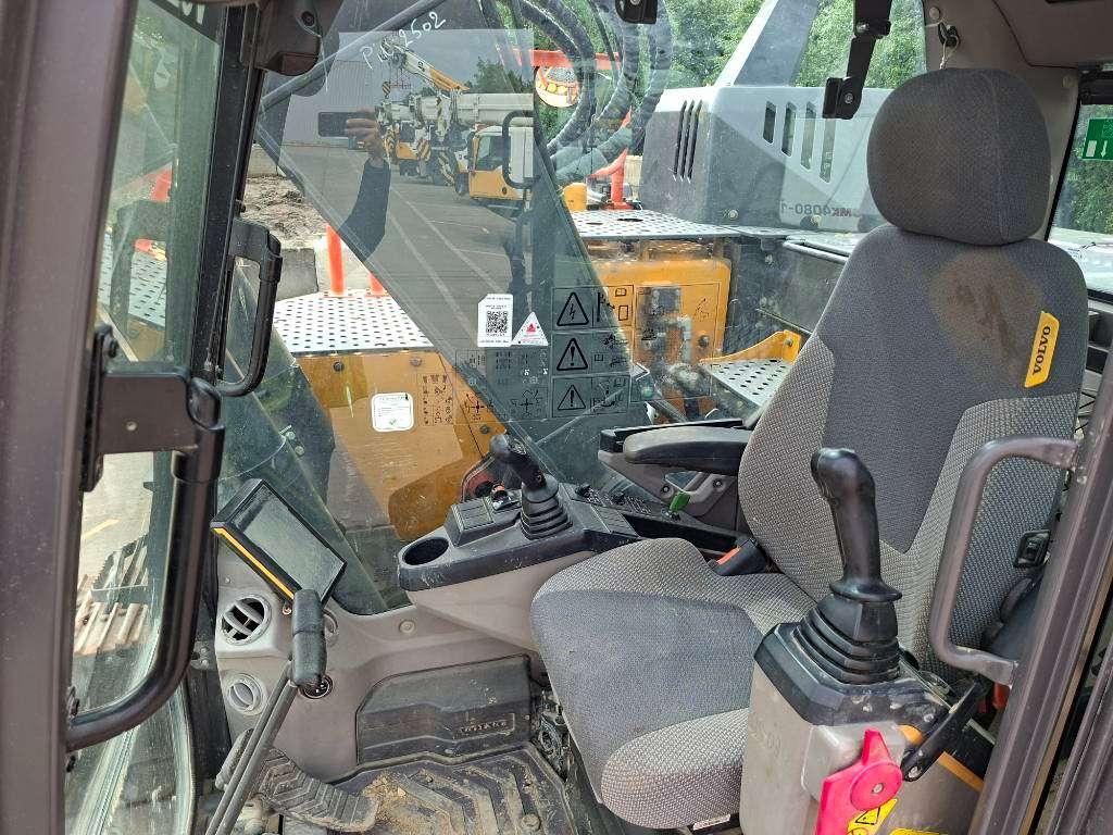 Volvo ECR235EL (+3 Buckets) Foto 8