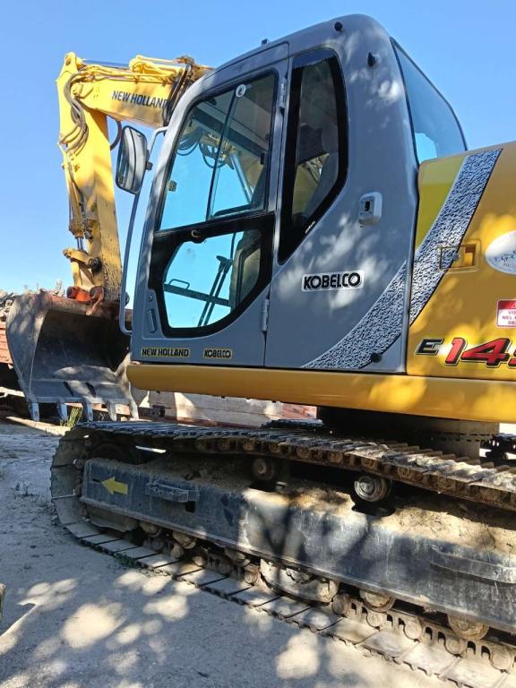 New Holland E145 Foto 5