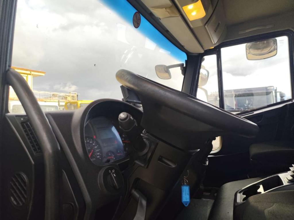 Iveco EUROCARGO 120-190L Foto 16