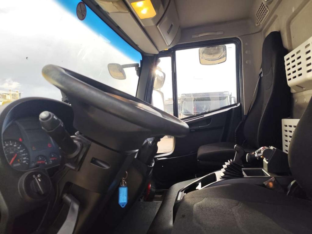 Iveco EUROCARGO 120-190L Foto 17