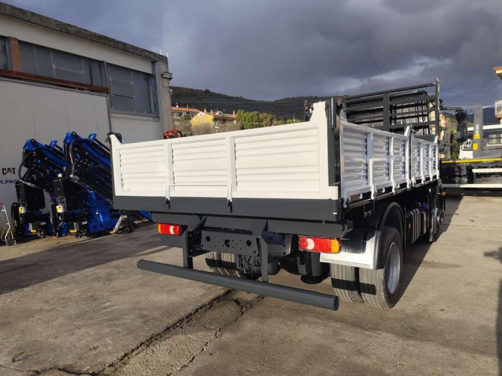 Iveco EUROCARGO 120-190L Foto 4