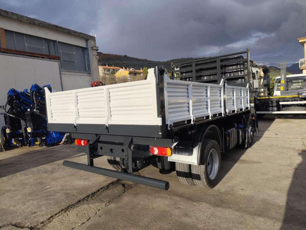 Iveco EUROCARGO 120-190L Foto 5