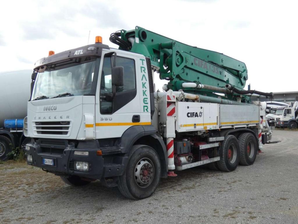 Iveco TRAKKER 380 Foto 1