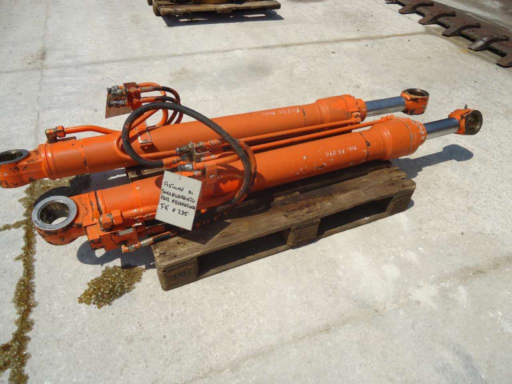 Pistone sollevamento per Fiat Kobelco E235 Foto 2