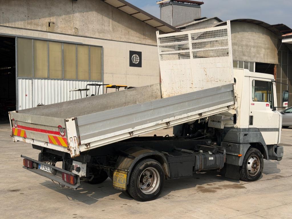 Nissan L50.099 Foto 3