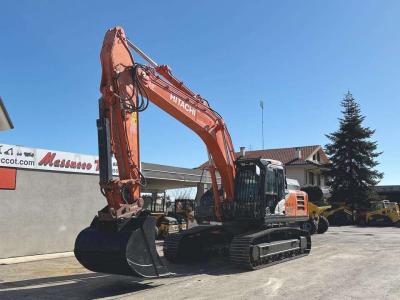Hitachi ZX300LCN-6 in vendita da MASSUCCO T. Srl