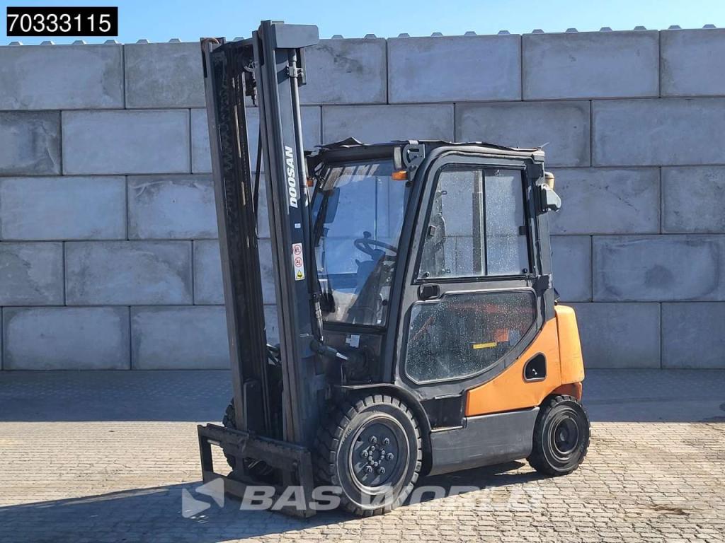 Doosan D25S -5 MISSING Engine & Seat Foto 2