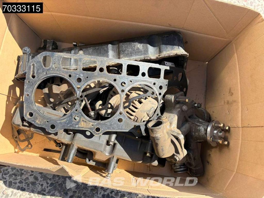 Doosan D25S -5 MISSING Engine & Seat Foto 24
