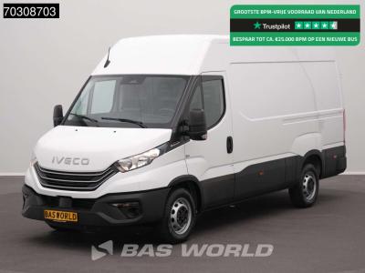 Iveco Daily 35S18 3.0L Automaat L2H2 180PK ACC Airco Cruise Camera Parkeersensoren CarPlay Stoelverwarmin in vendita da BAS World B.V.