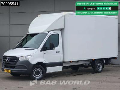 Mercedes Sprinter 317 CDI Laadklep Automaat Bakwagen 170PK Airco Camera Euro6 Meubelbak Koffer 21m3 Airco in vendita da BAS World B.V.