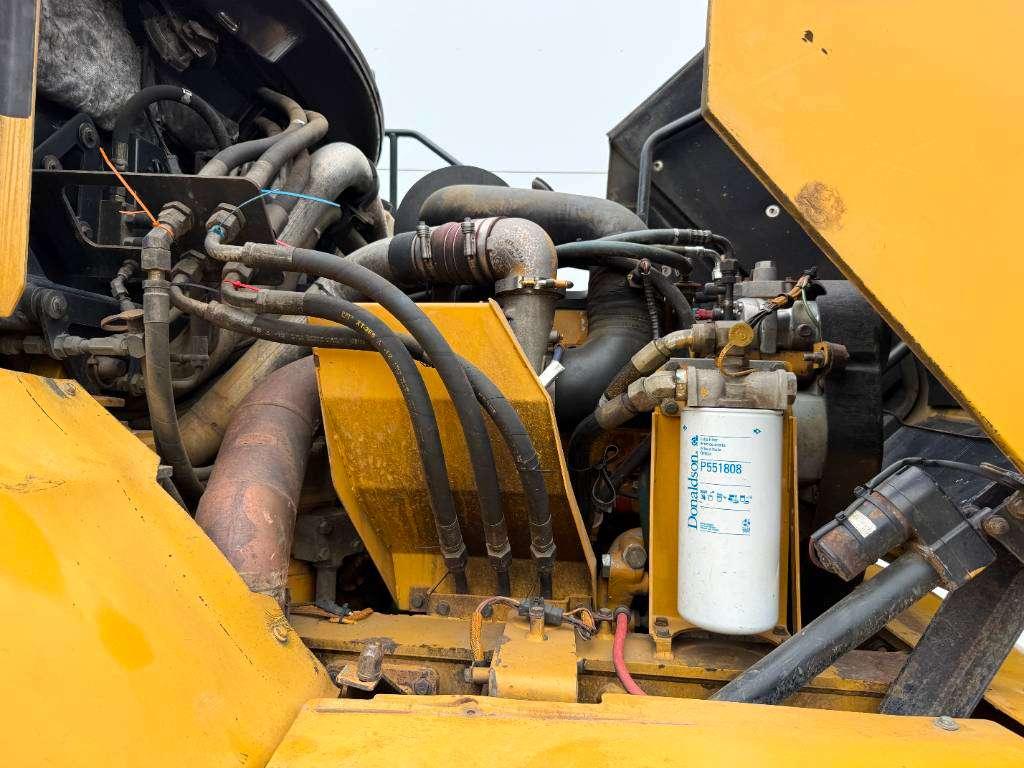 Caterpillar 725 - Automatic Greasing / Body Heating Foto 29