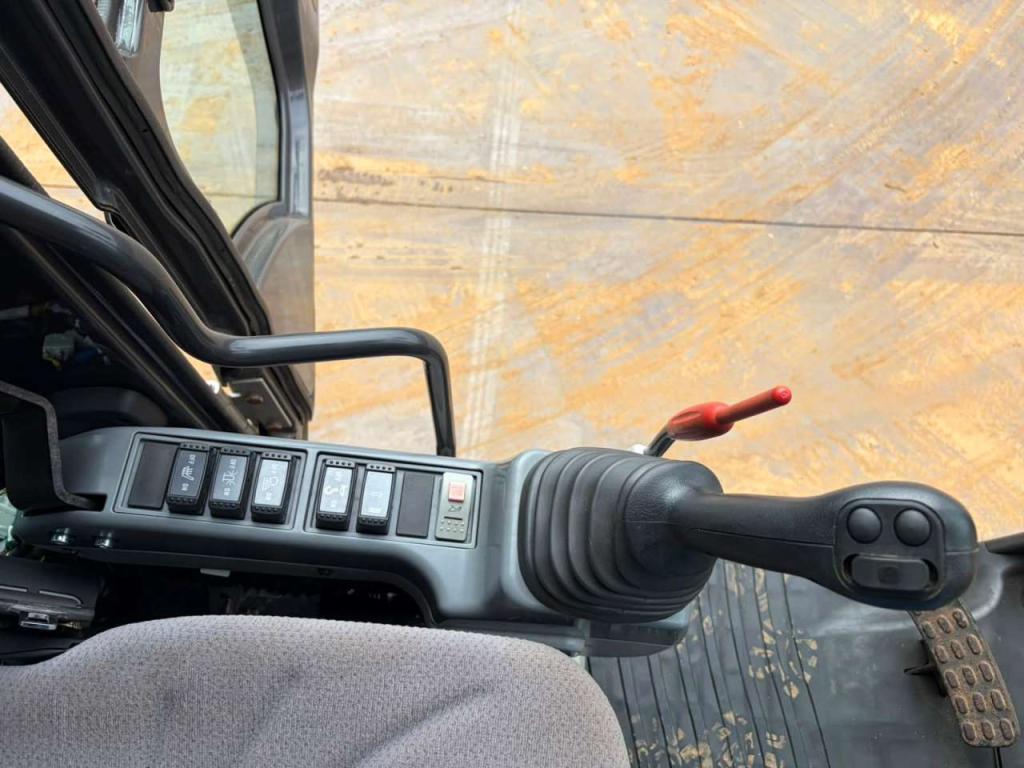 Hitachi ZX300LCN-6 Foto 24